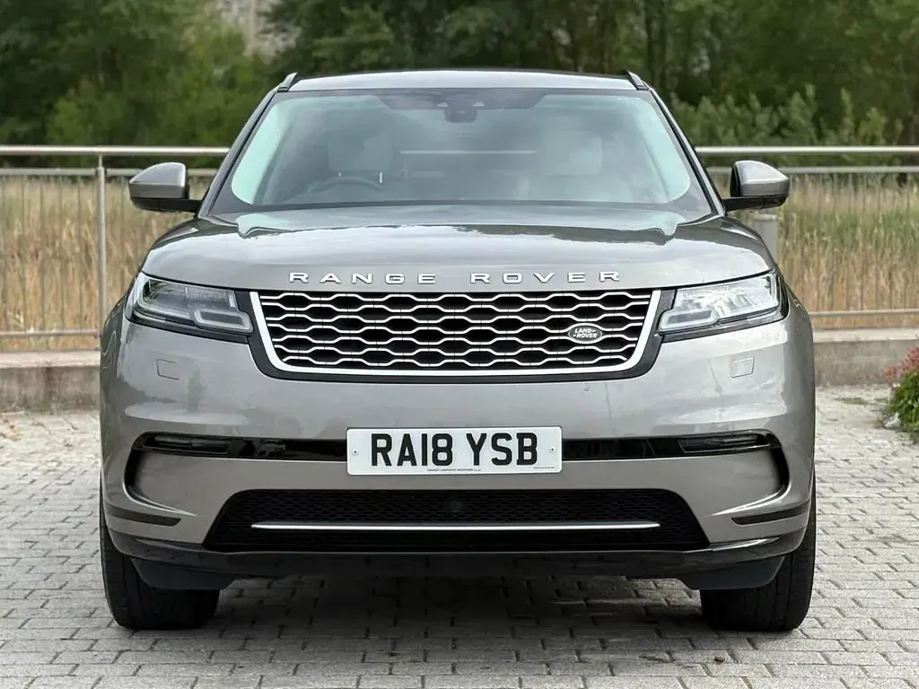 Used Land Rover Range Rover Velar S 180 HP (132 kW) 2018 Silver SUV