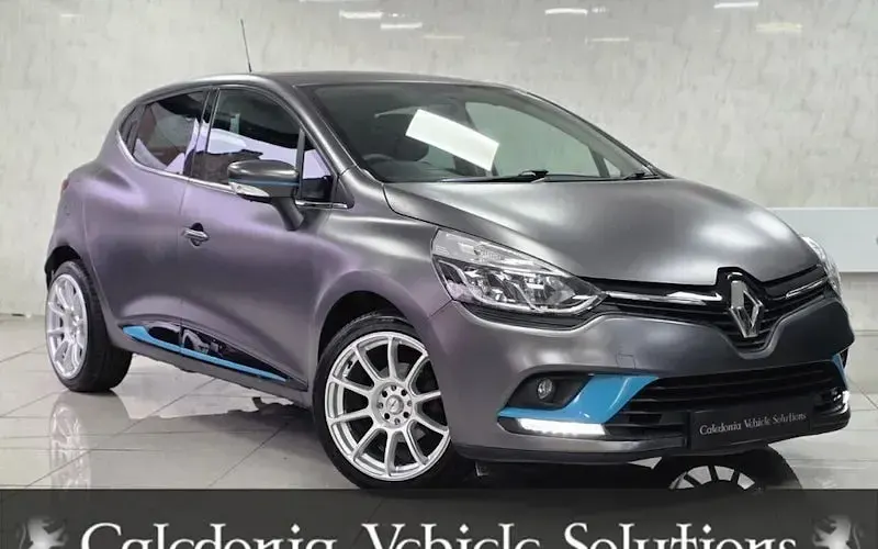 Used Renault Clio Iconic 90 HP (66 kW) 2019 Hatchback