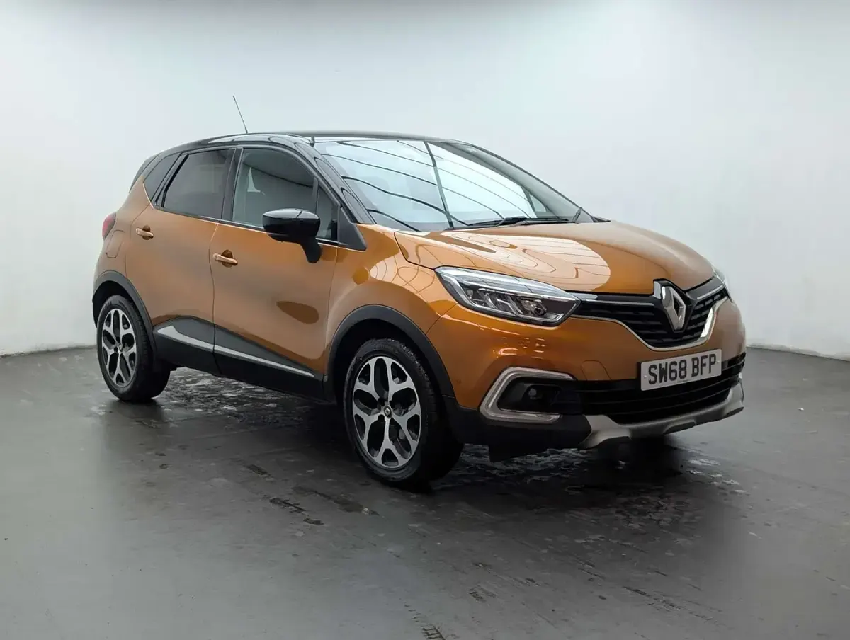 Used Renault Captur GT-Line 90 HP (66 kW) 2018 Orange/black SUV
