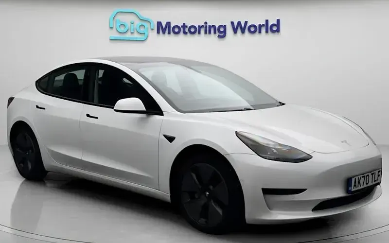 Used Tesla Model 3 Standard Range 239 kW (325 HP) 2020 Sedan