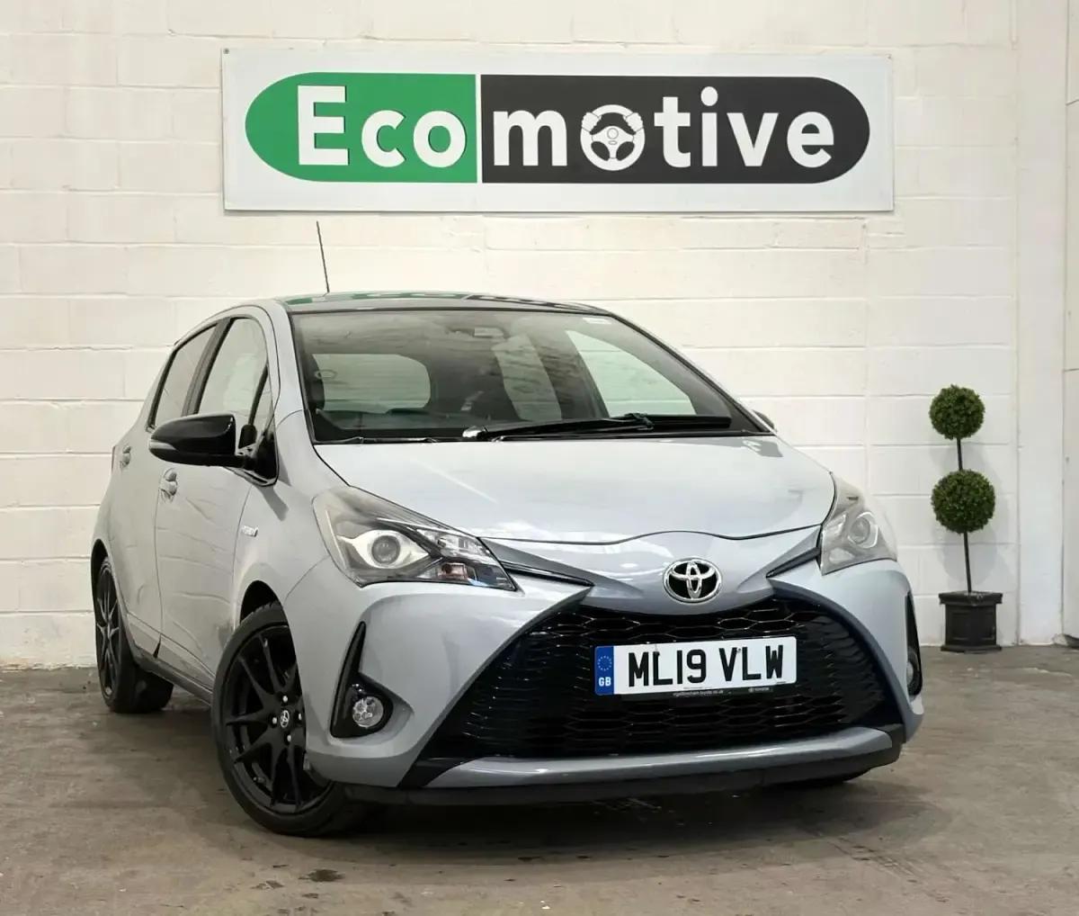 Used Toyota Yaris Hybrid Sport 2019 Grey/black Hatchback