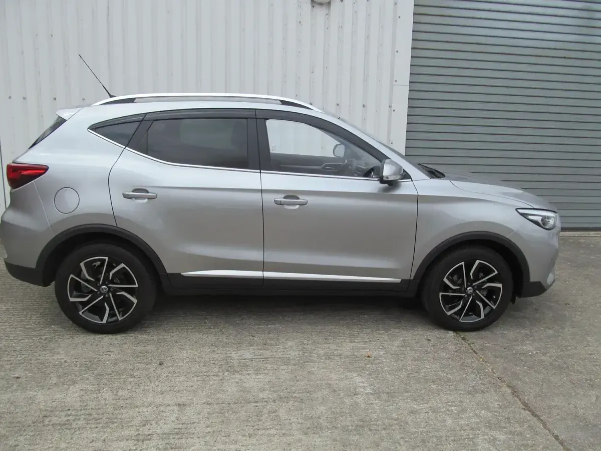 Used MG ZS Exclusive 111 HP (81 kW) 2024 Silver SUV