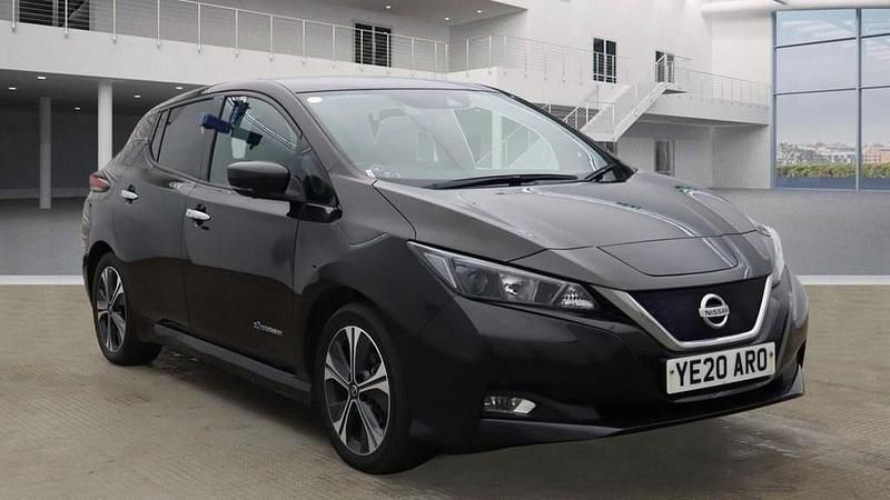 Black Used 2020 Nissan Leaf N-Connecta Hatchback | £8,599 (Fair price) - Image 1/4