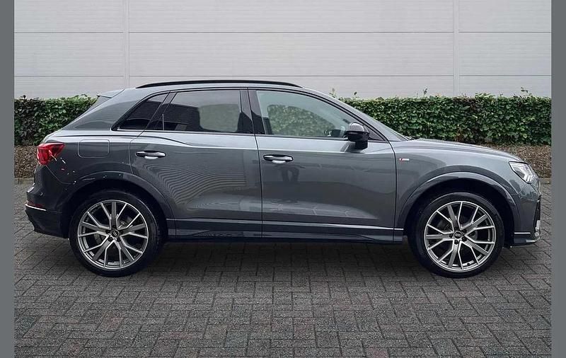 Used Audi Q3 Black Edition 150 HP (110 kW) 2024 Grey SUV