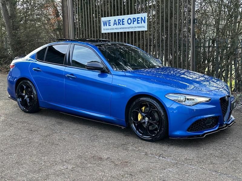 Used Alfa Romeo Giulia Veloce 280 HP (205 kW) 2020 Blue Sedan