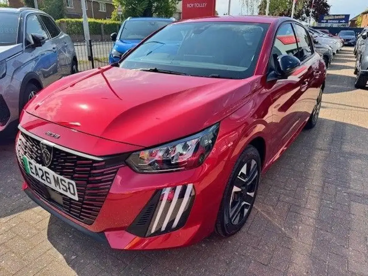 Nouă Peugeot e-208 Allure 98 kW (134 CP) 2026 Roșu Hatchback