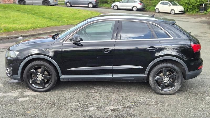 Używany Audi Q3 2012 Czarny SUV