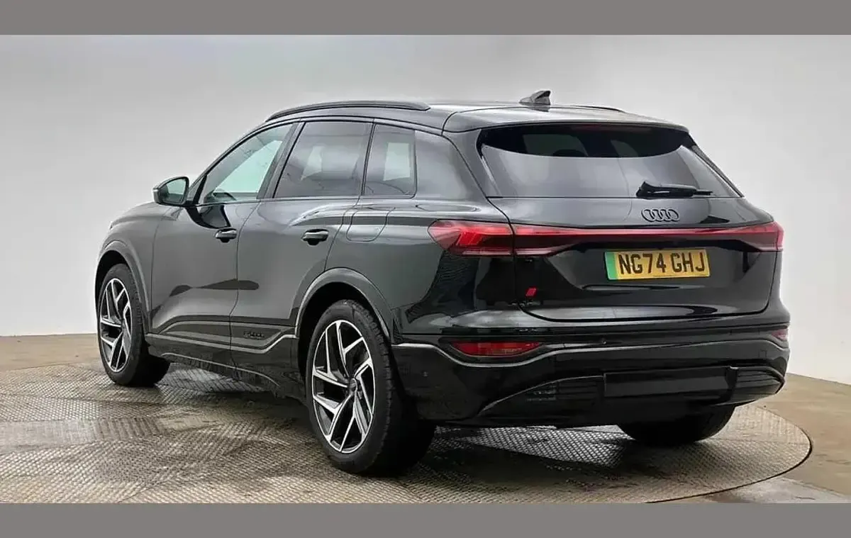 Used Audi Q6 e-tron Performance 239 kW (326 HP) 2024 Black SUV