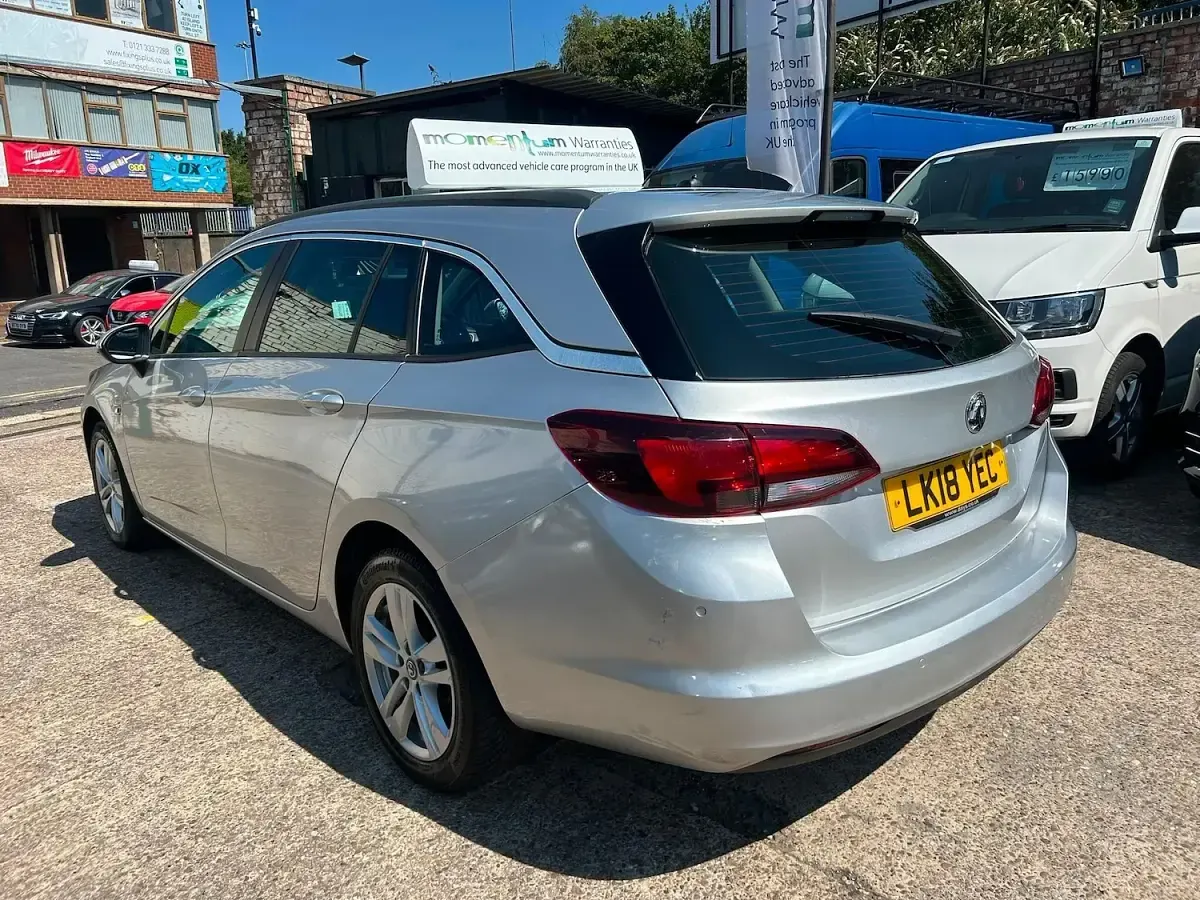 Used Vauxhall Astra Design Edition 2018 Silver Estate