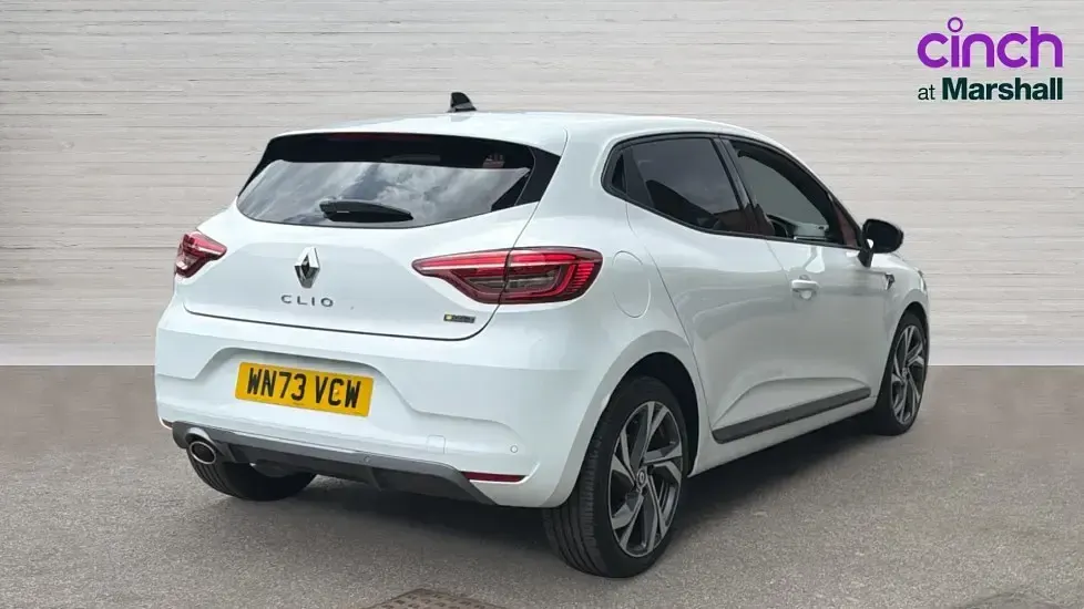 Used Renault Clio RS Line 90 HP (66 kW) 2023 White Hatchback