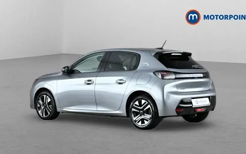 Used Peugeot e-208 Style 100 kW (137 HP) 2023 Hatchback