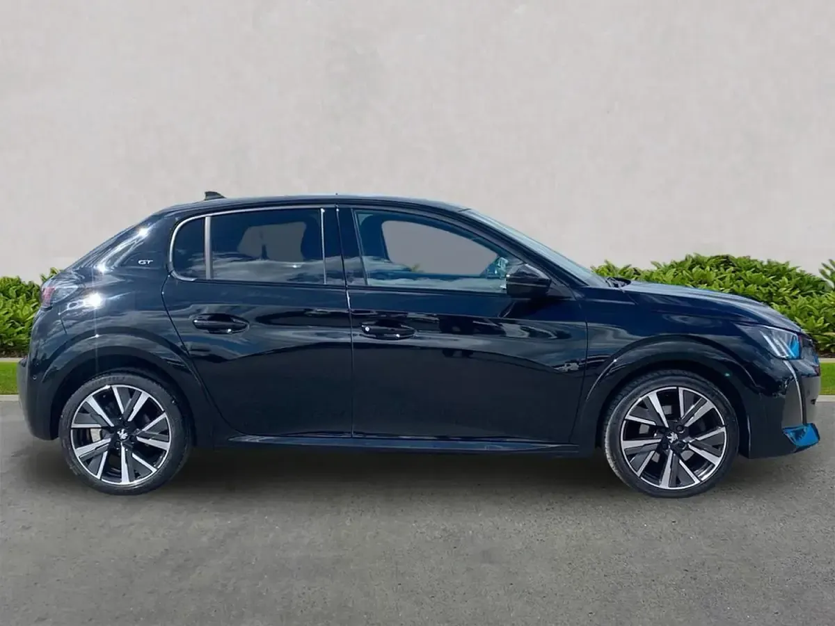 Second-hand Peugeot 208 GTi 100 CP (73 kW) 2021 Negru Hatchback