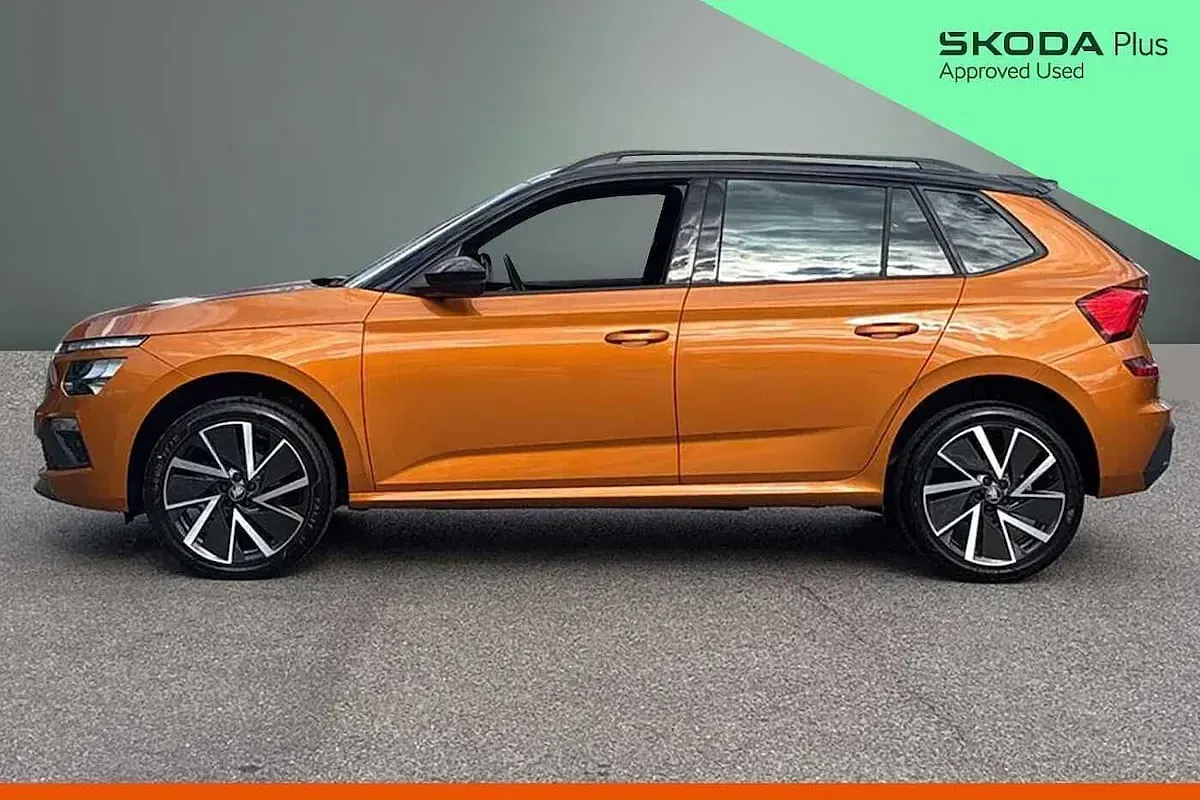 Used Skoda Kamiq Design Edition 85 HP (62 kW) 2026 Phoenix orange metallic black magic pearl effect SUV