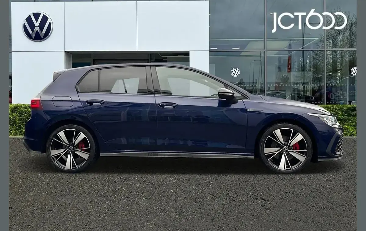 Used VW Golf VIII GTD 196 HP (144 kW) 2023 Blue Hatchback