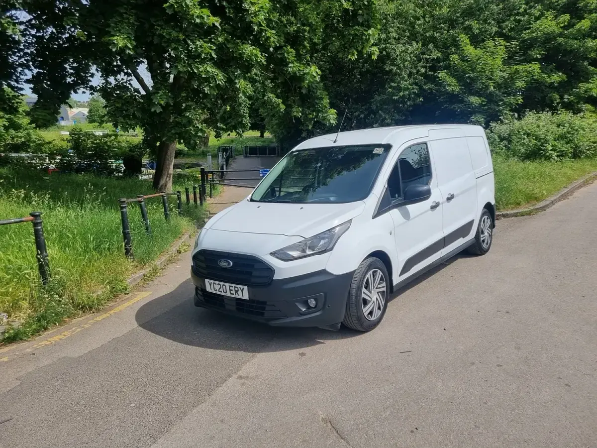 Used Ford Transit Connect 100 HP (73 kW) 2020 White MPV