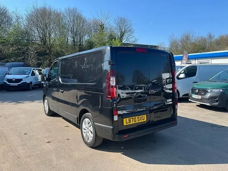 Used Renault Trafic 2020 Black MPV