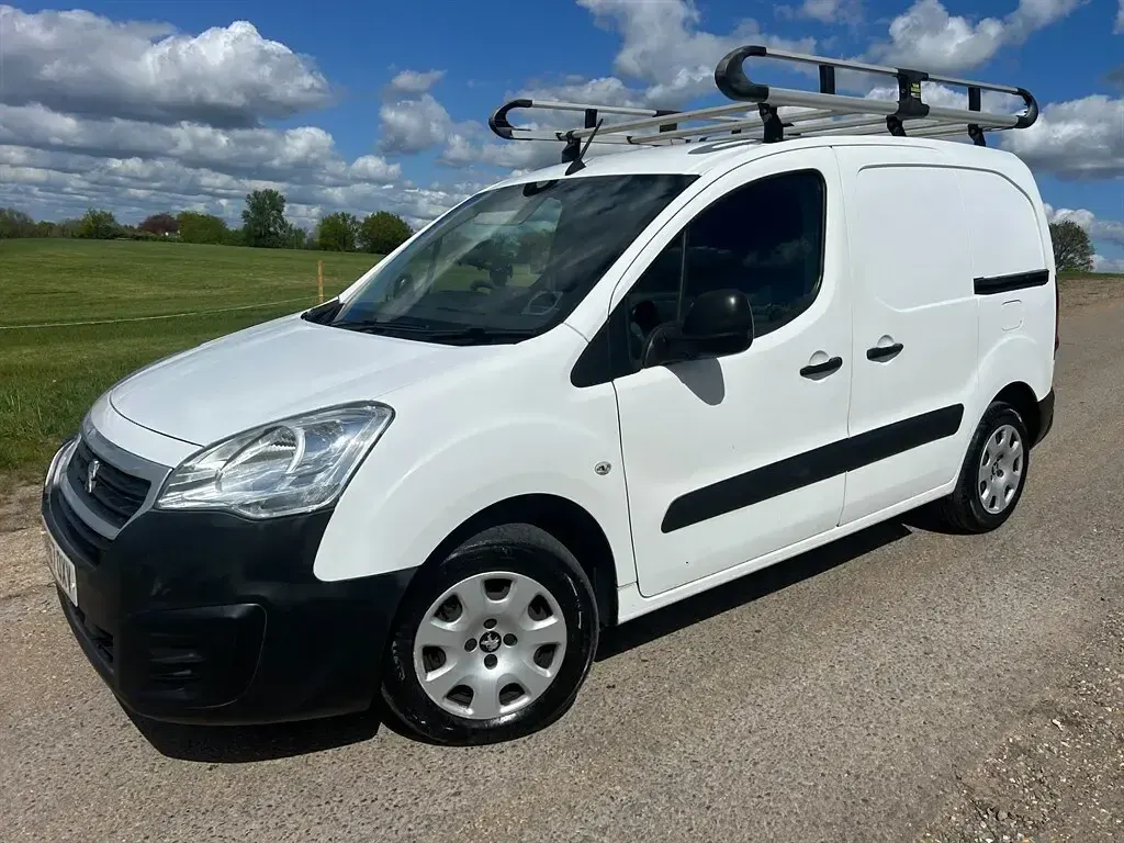 Used Peugeot Partner 2018 White