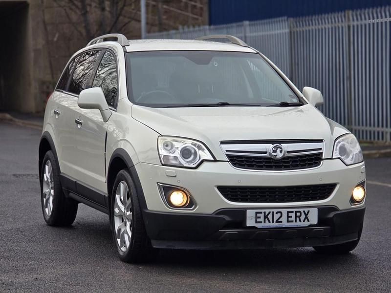 Used Vauxhall Antara 2012 White SUV