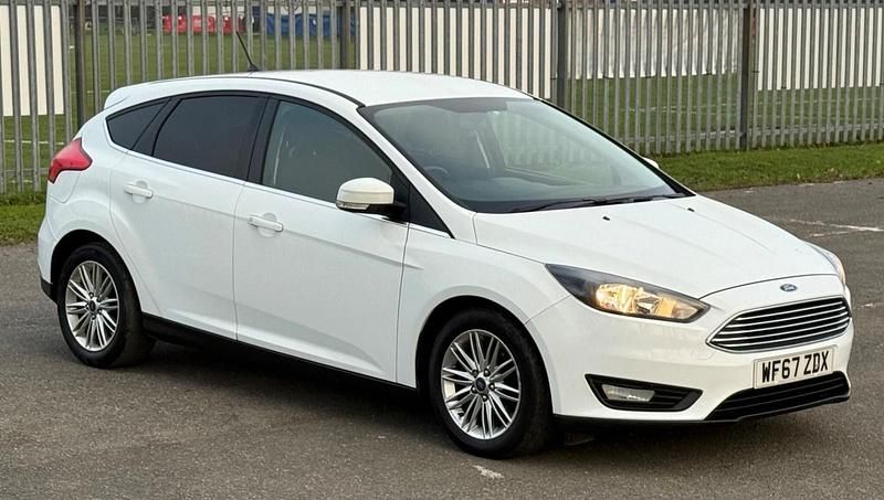 Used Ford Focus Zetec 2017 White Hatchback