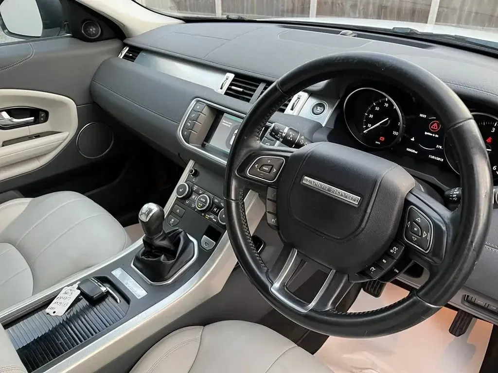 Begagnad Land Rover Range Rover evoque SE 150 HK (110 kW) 2016 Vit Kombi