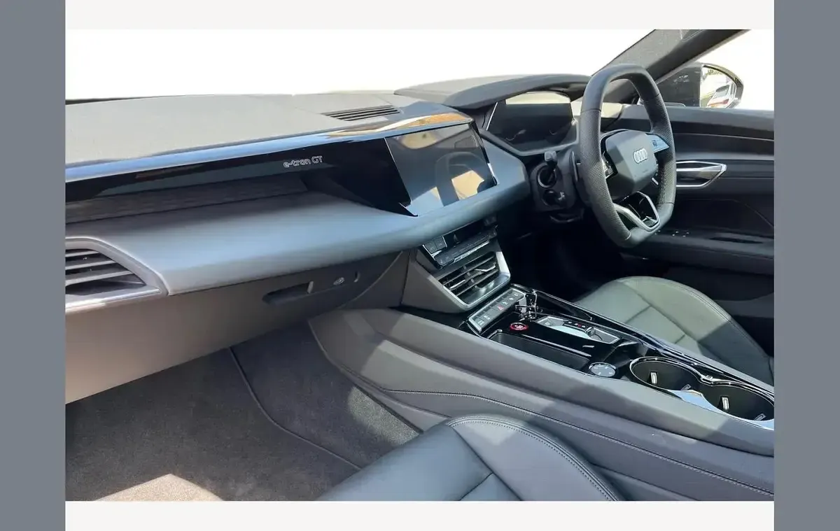 Used Audi e-tron GT quattro Comfort 369 kW (503 HP) 2026 Mythos black Sedan