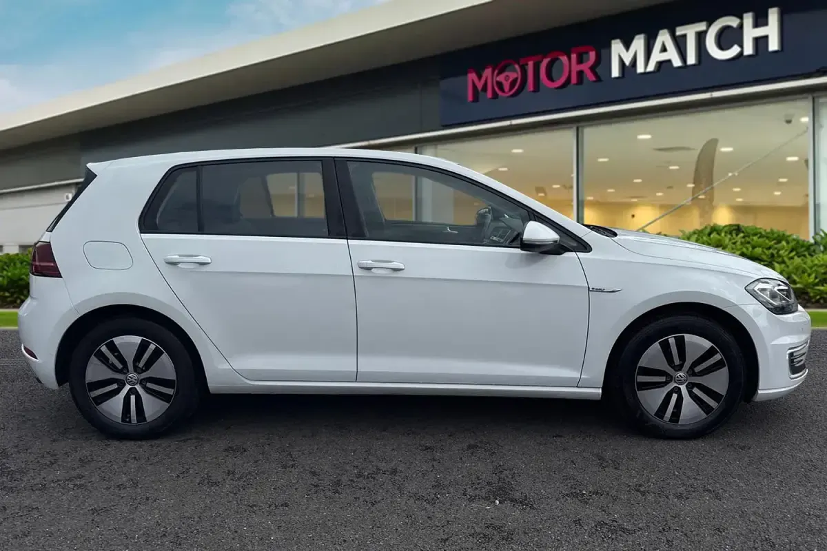 Used VW e-Golf 99 kW (135 HP) 2020 White Hatchback