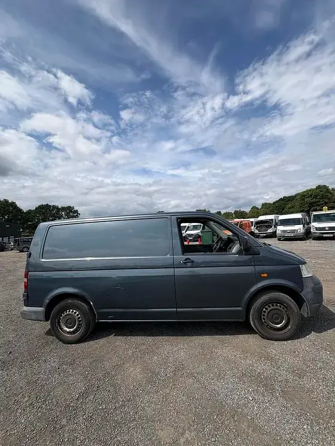 Used VW T5 130 HP (95 kW) 2006 Grey Van