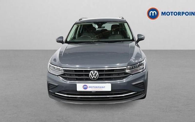 Usado VW Tiguan Life 150 HP (110 kW) 2022 Cinzento SUV