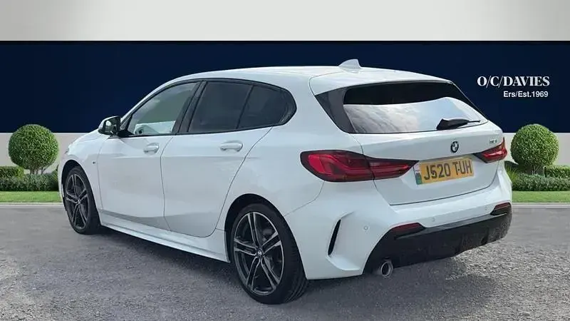 Used BMW 118 M Sport 140 HP (102 kW) 2020 White Hatchback
