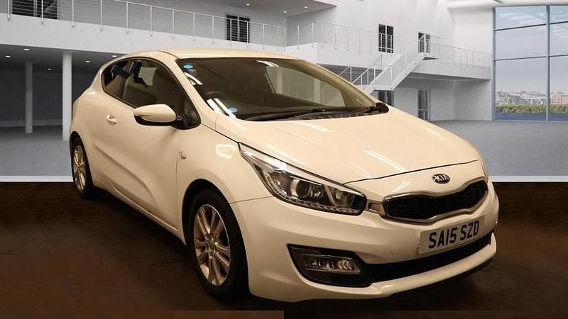 White Used 2015 Kia ProCeed Hatchback | £4,795 (Super price) - Image 1/4