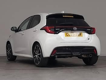 Used Toyota Yaris Hybrid Sport 116 HP (85 kW) 2023 White Hatchback