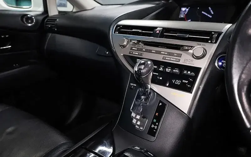 Used Lexus RX450h 298 HP (219 kW) 2011 White SUV