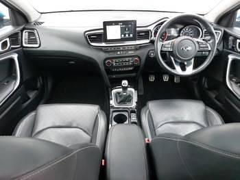 Used Kia Ceed First Edition 138 HP (101 kW) 2018 Blue Hatchback