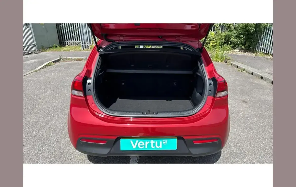 Used Kia Rio 83 HP (61 kW) 2023 Red Hatchback