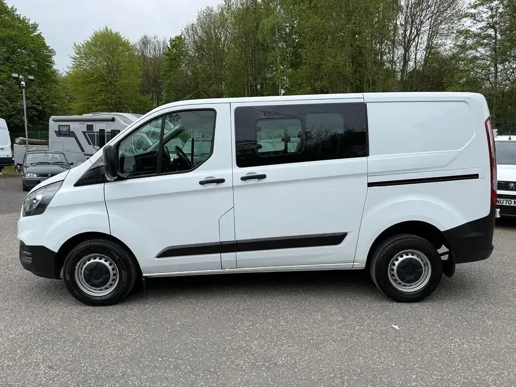 Used Ford Transit Custom 105 HP (77 kW) 2022 White Van