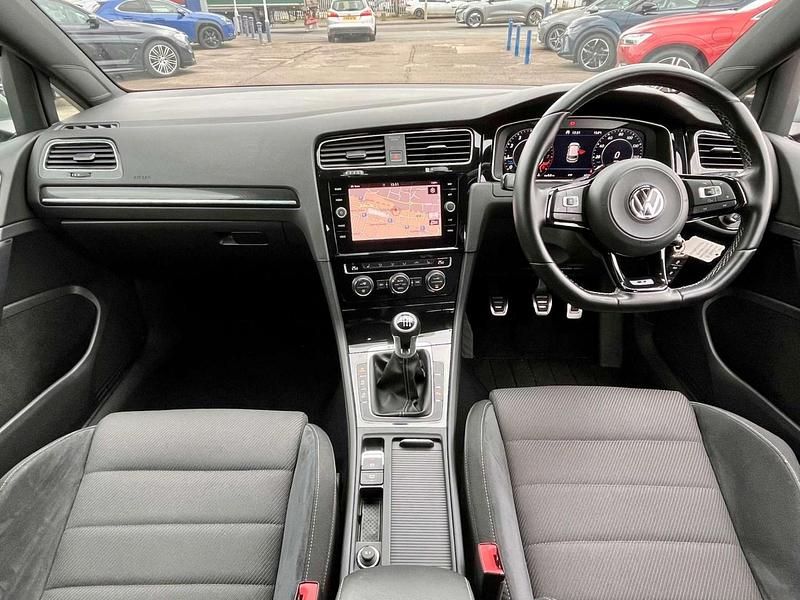 Used VW Golf VII R 310 HP (228 kW) 2018 White Hatchback