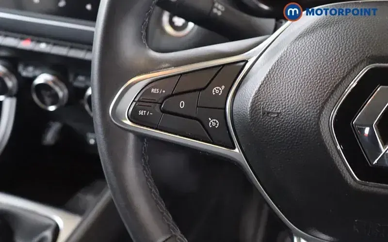 Used Renault Captur Engineered 140 HP (102 kW) 2022 Black SUV
