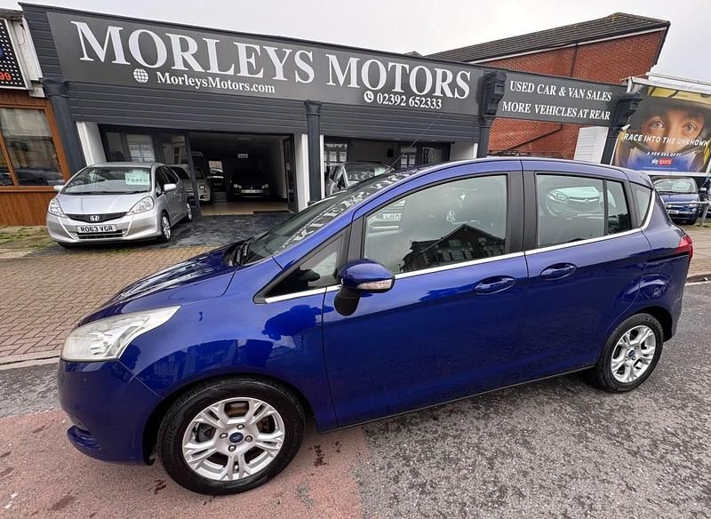 Used Ford B-MAX Zetec 90 HP (66 kW) 2014 Blue MPV