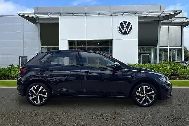 Used VW Polo Life 95 HP (69 kW) 2023 Black Hatchback