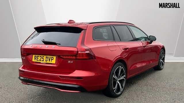 Used Volvo V60 Plus 194 HP (142 kW) 2025 Estate