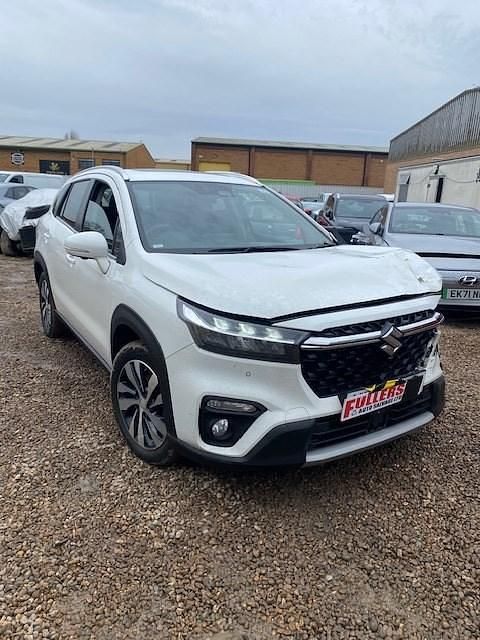 Used Suzuki SX4 129 HP (94 kW) 2024 White Hatchback