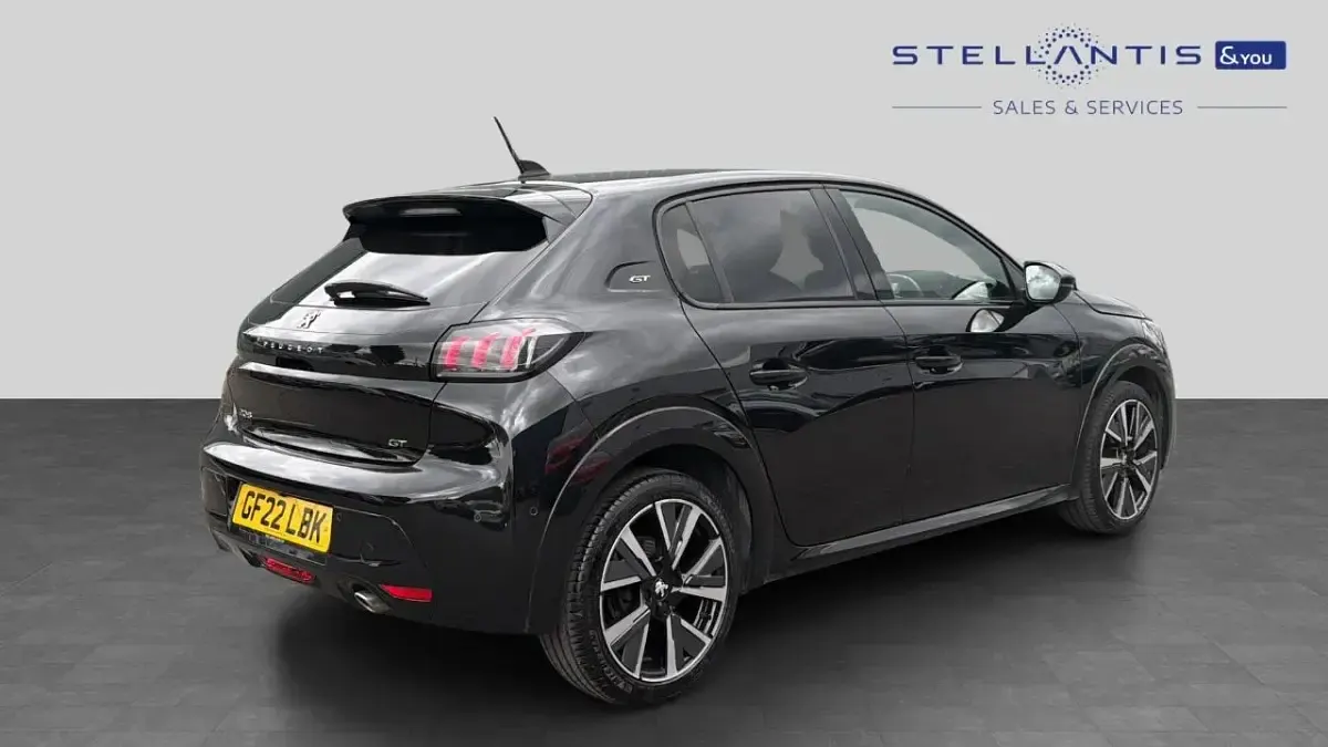 Used Peugeot 208 GT 99 HP (72 kW) 2022 Black Hatchback