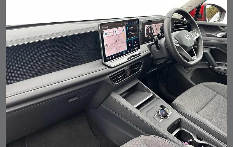 Used VW Tiguan Match 147 HP (108 kW) 2026 Red SUV