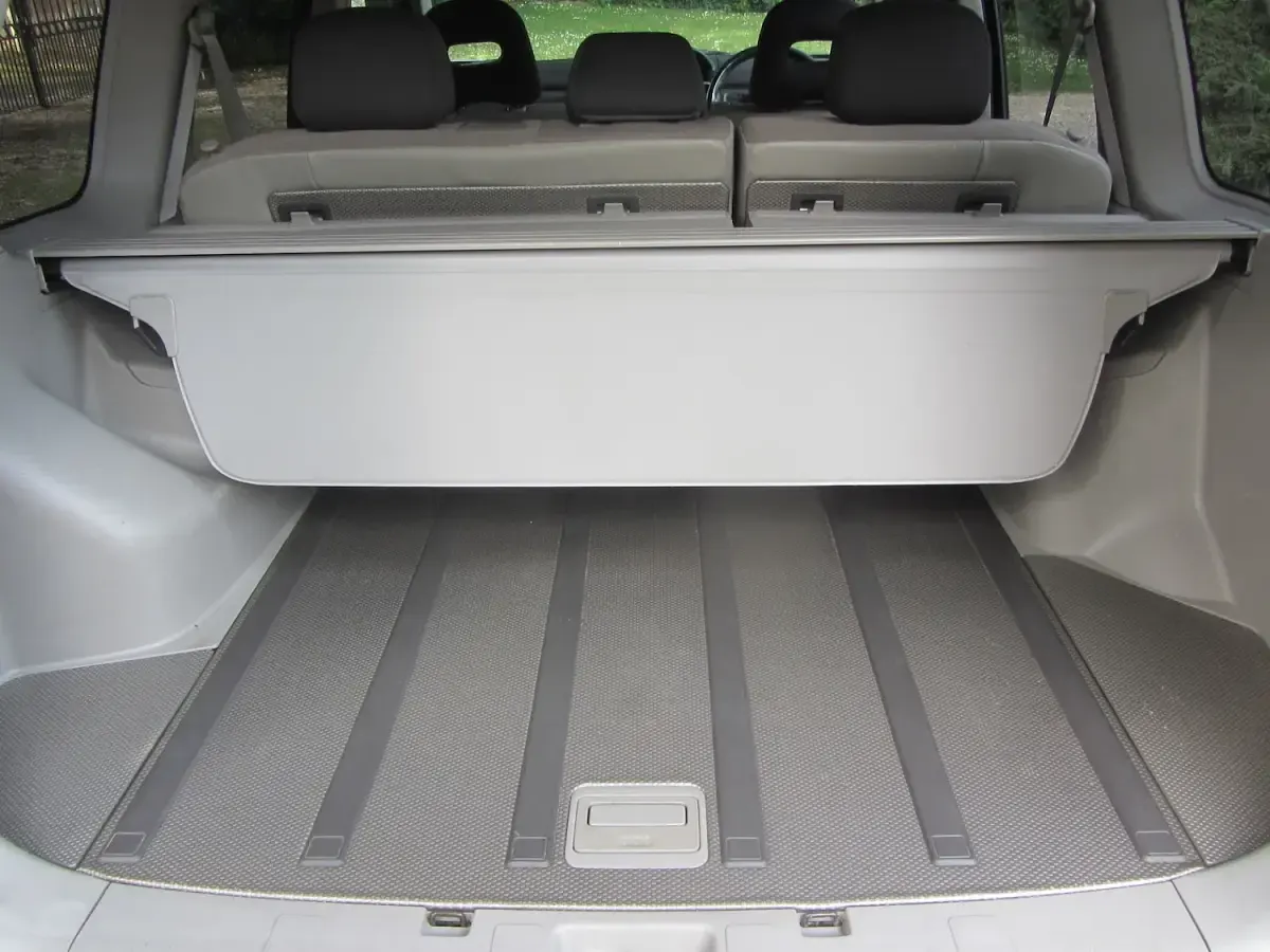 Used Nissan X-Trail 136 HP (100 kW) 2006 Metallic silver SUV