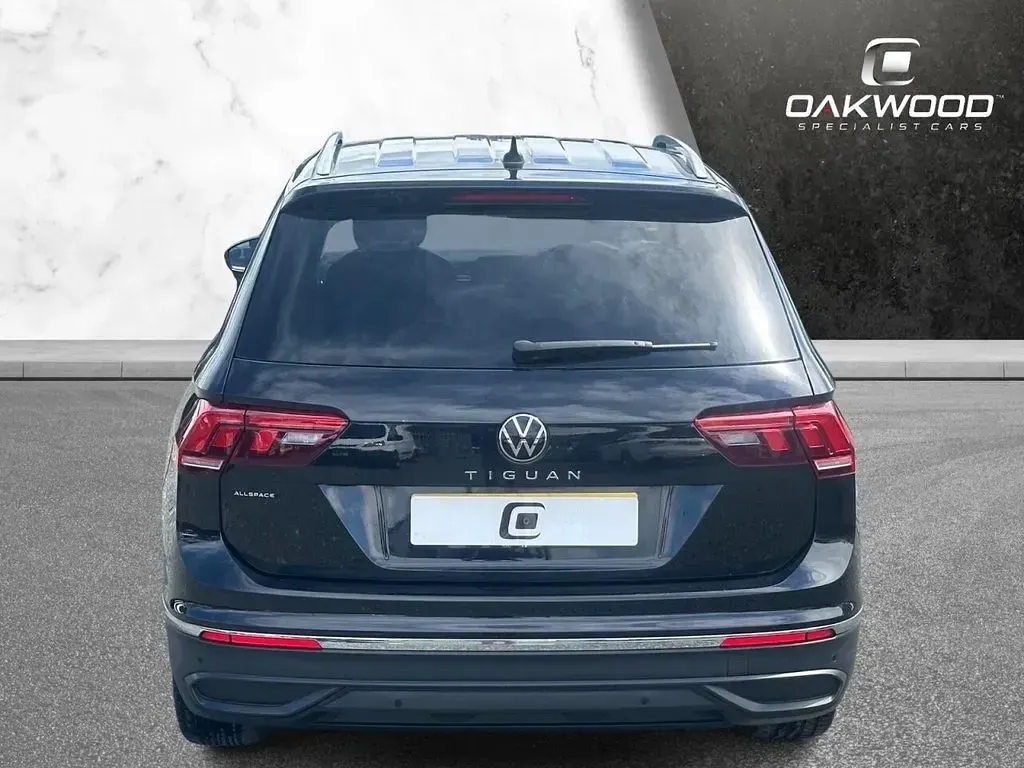 Used VW Tiguan Allspace Life 150 HP (110 kW) 2023 Black SUV
