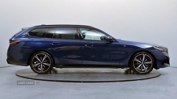 Used BMW 520 M Sport 205 HP (150 kW) 2025 Blue Estate