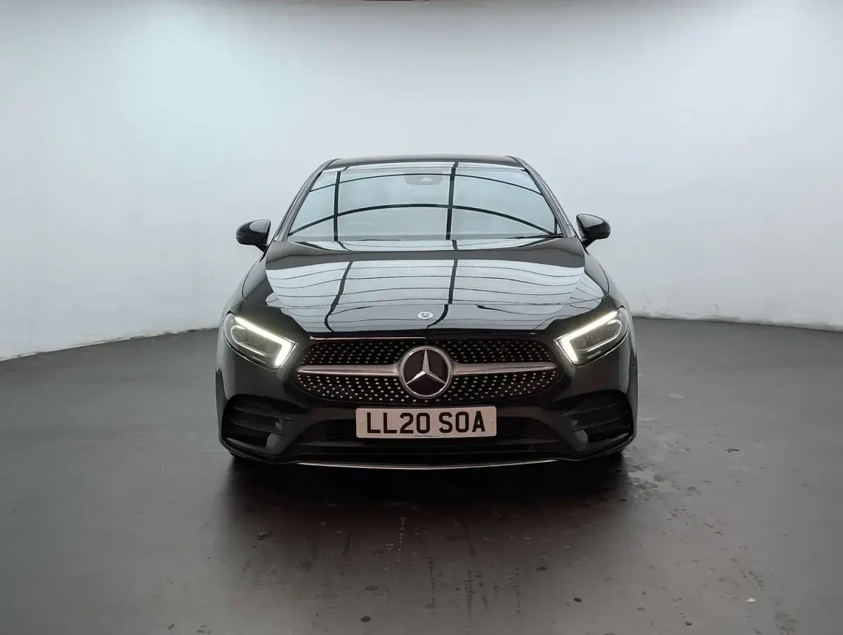 Used Mercedes A180 Executive 136 HP (100 kW) 2020 Black Hatchback
