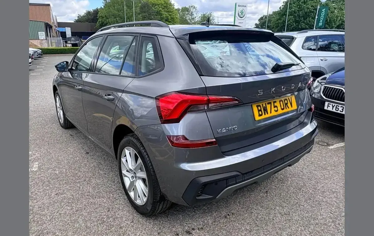 Used Skoda Kamiq SE 94 HP (69 kW) 2026 Grey SUV