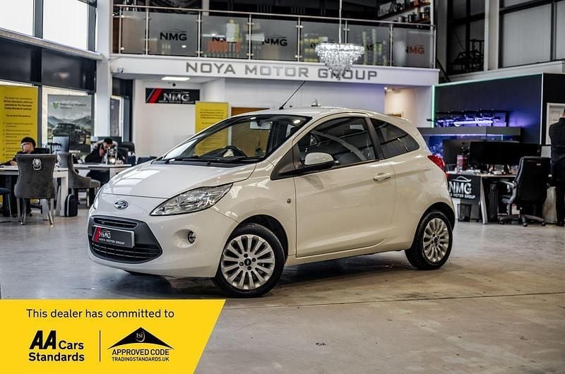 White Used 2015 Ford Ka Zetec Hatchback | £3,499 (Fair price) - Image 1/4