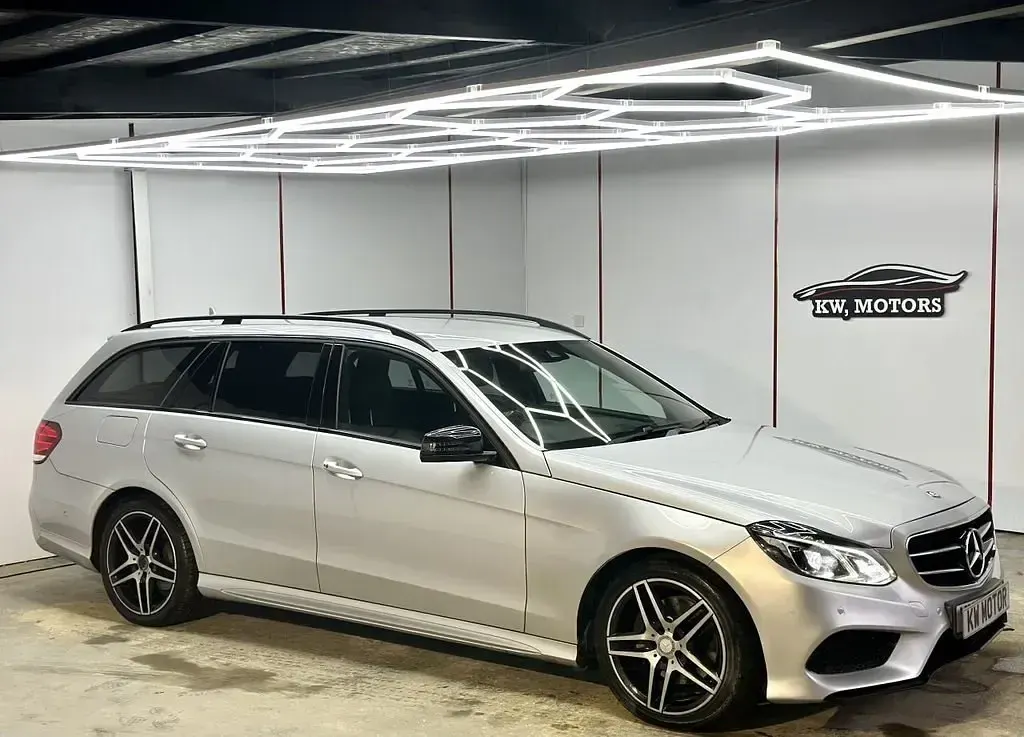 Begagnad Mercedes E220 AMG 174 HK (127 kW) 2015 Silver Kombi